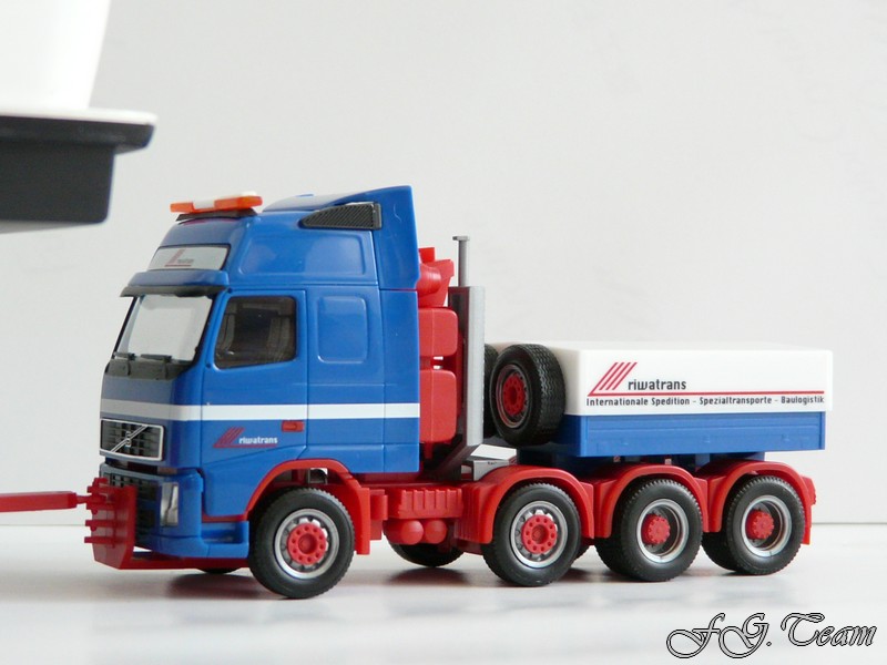 Man TGX Volvo FH CATWALK Riwatrans (6).JPG